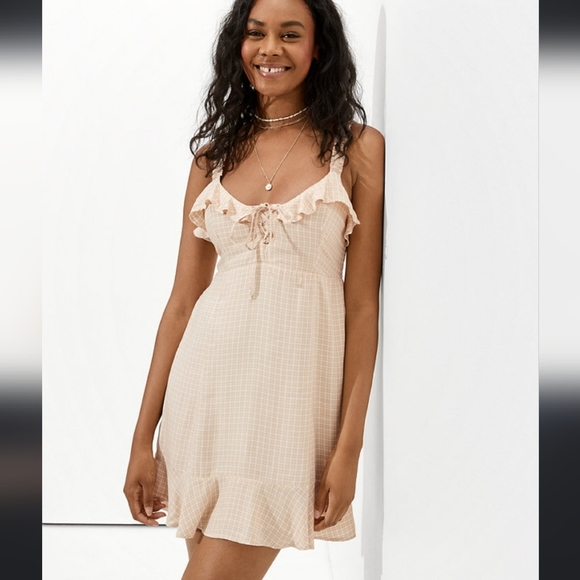 American Eagle Outfitters Dresses & Skirts - ❤️ NWT! AMERICAN EAGLE RUFFLE MINI DRESS, MEDIUM